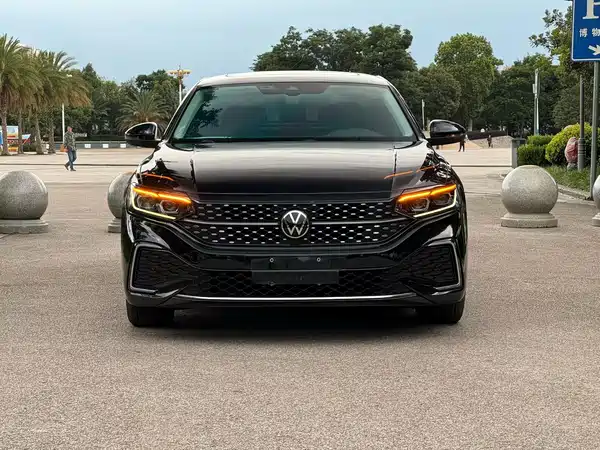 Volkswagen Passat 2022