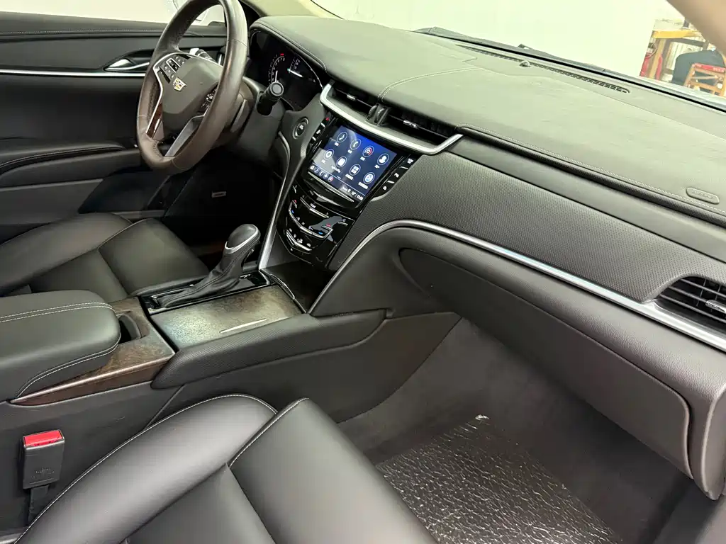 Cadillac XTS 2019 — фото 10