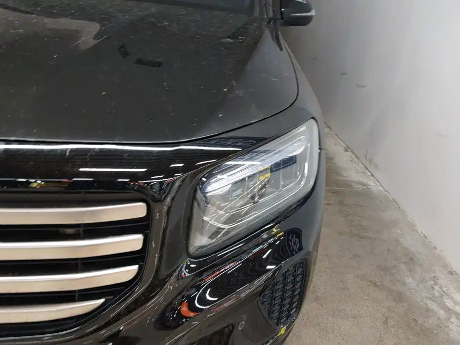 Mercedes-Benz GLB 2024