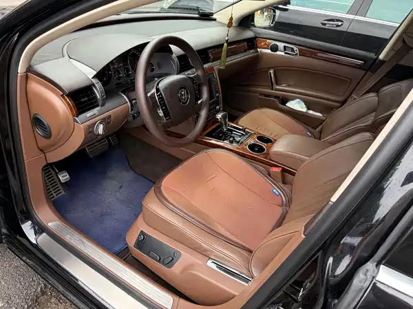 Volkswagen Phaeton 2016