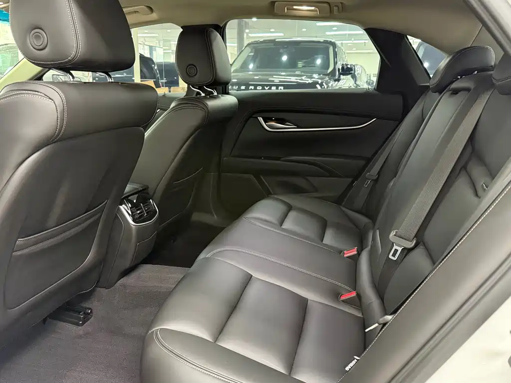 Cadillac XTS 2019 — фото 14