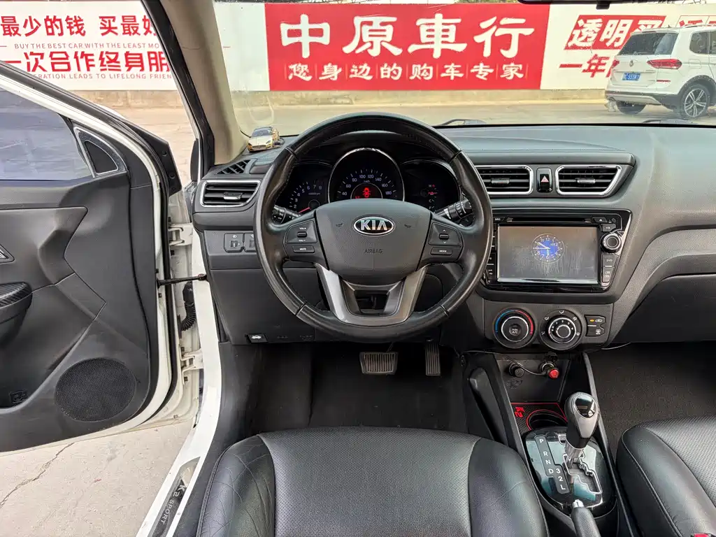 Kia K2 2014 — фото 10