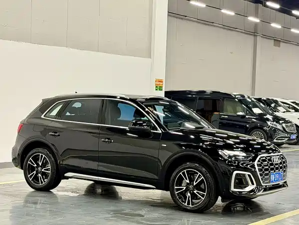 Audi Q5L 2024