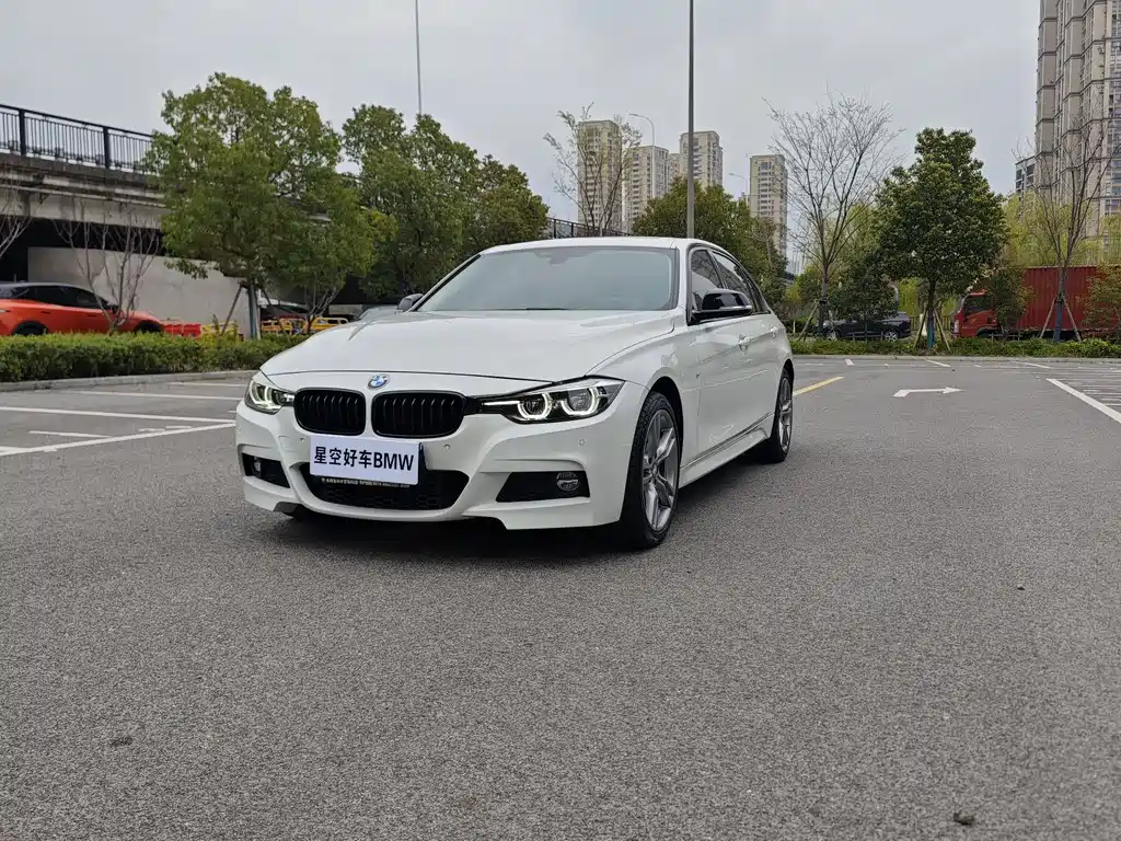 BMW 3 Series 2018 — фото 1