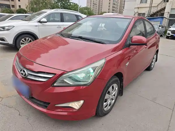Hyundai Accent 2014