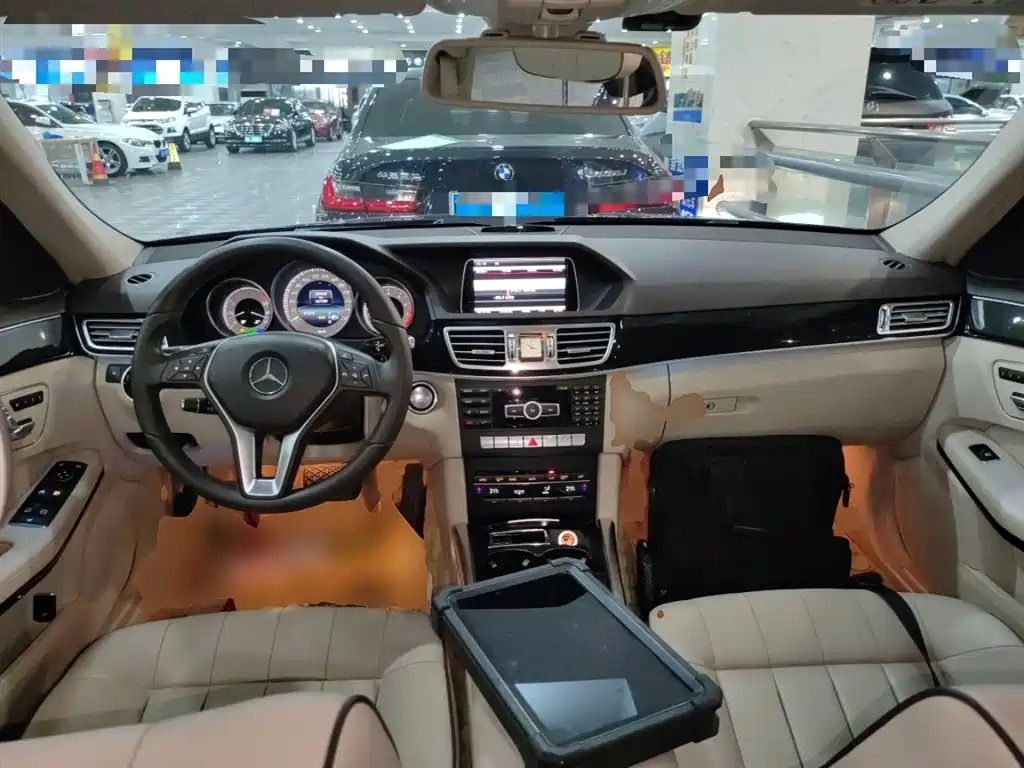 Mercedes-Benz E-Class 2015 — фото 10