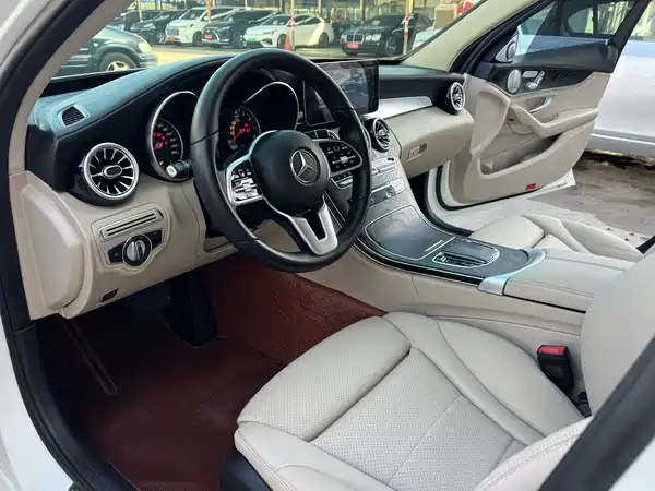 Mercedes-Benz C-Class 2019