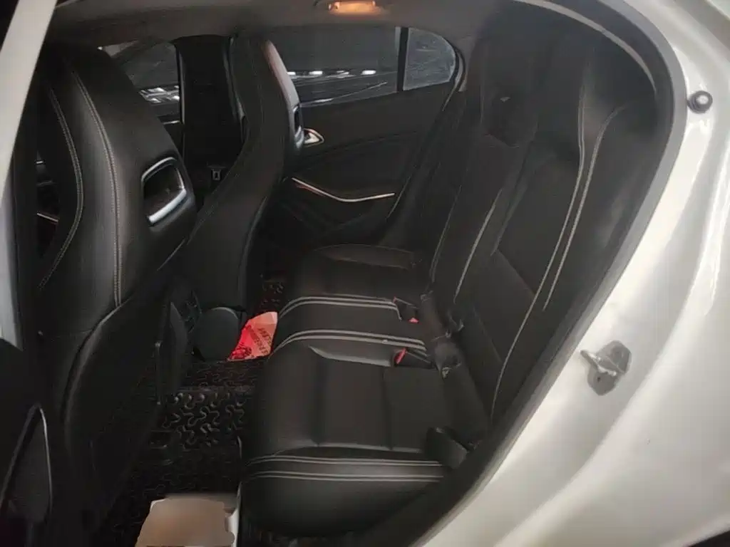 Mercedes-Benz GLA 2018 — фото 17