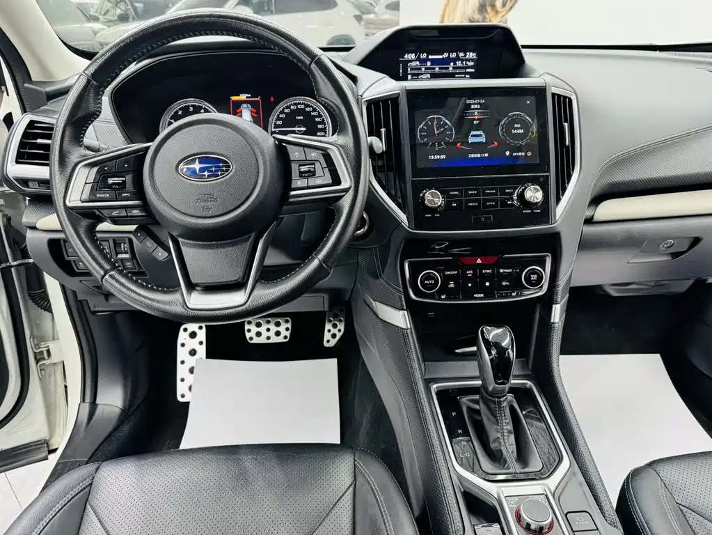 Subaru Forester 2022 — фото 11
