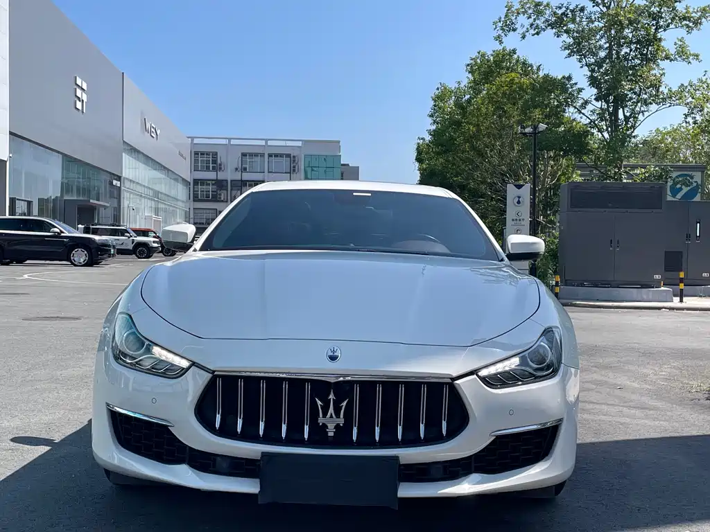 Maserati Ghibli 2021 — фото 2