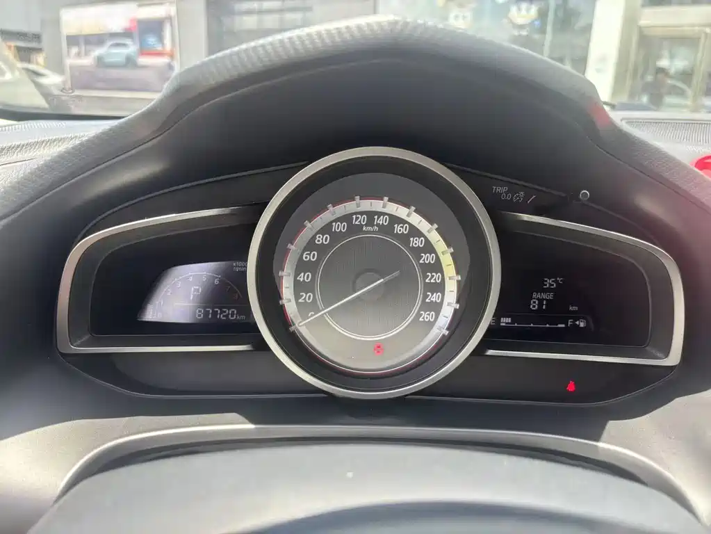 Mazda 3 Angkesela 2016