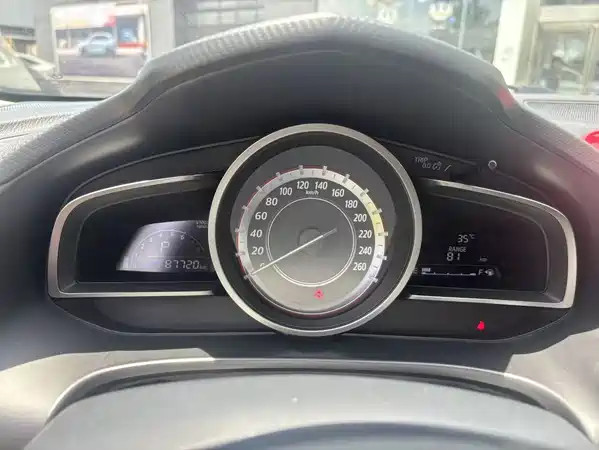 Mazda 3 Axela 2016