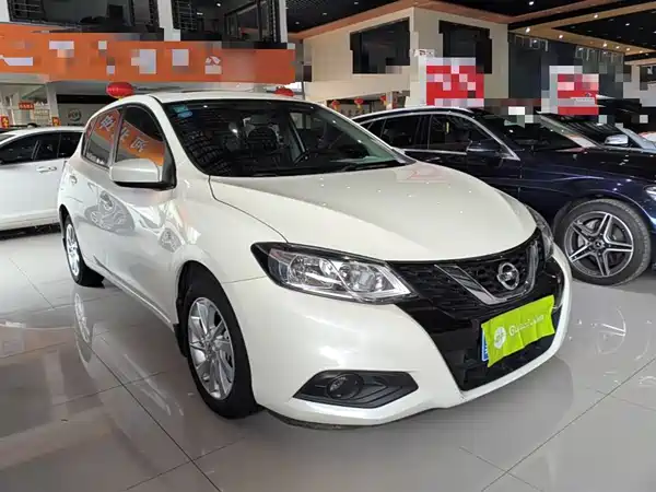 Nissan Tiida 2016