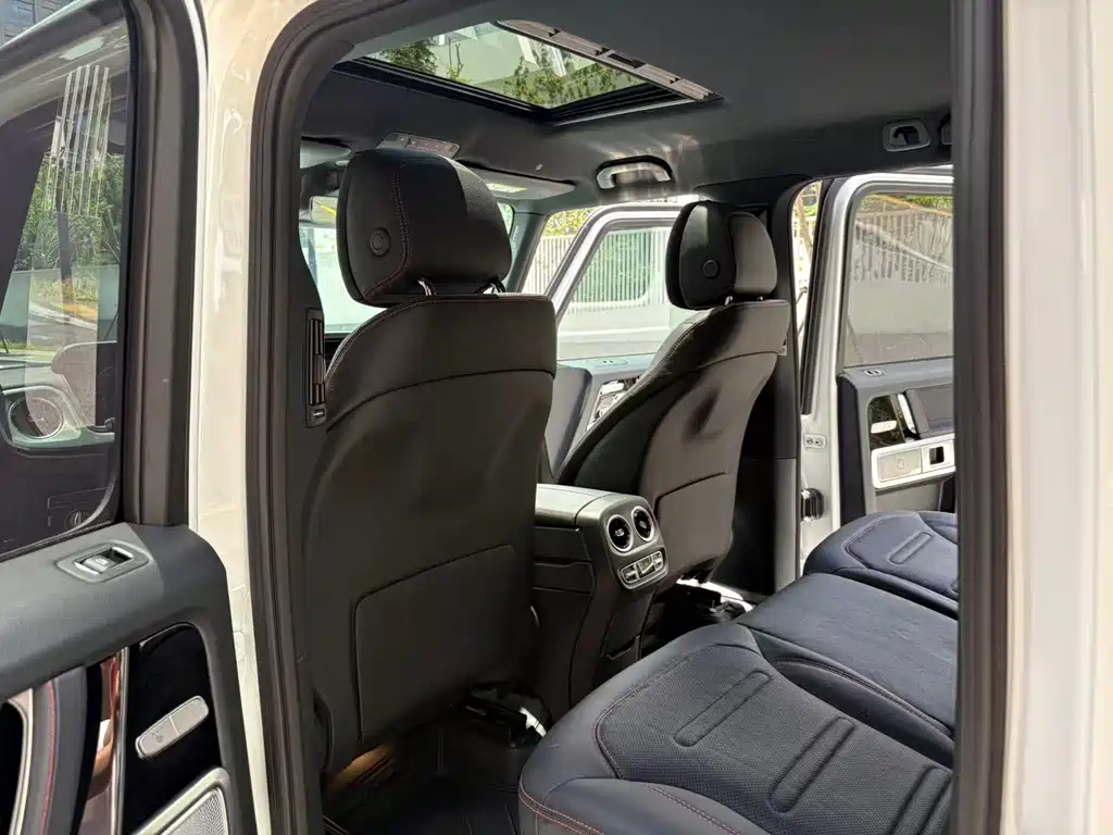 Mercedes-Benz G-Class 2023 — фото 11