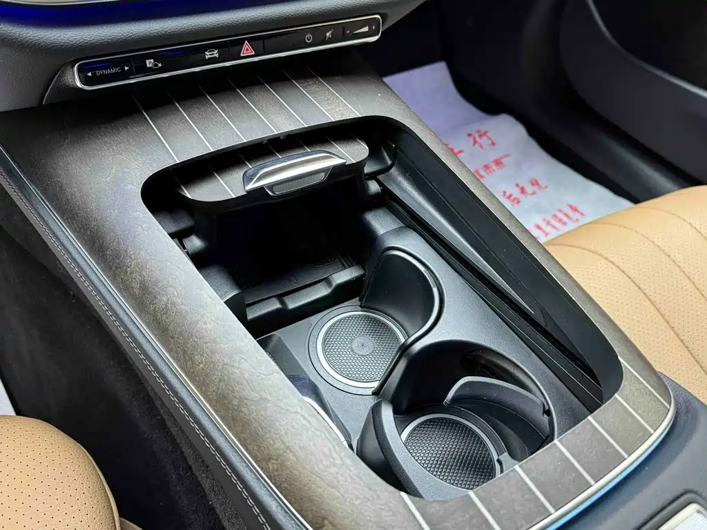 Mercedes-Benz E-Class 2025 — фото 10