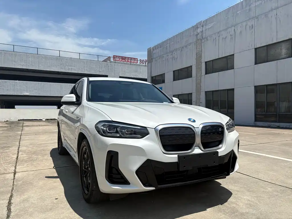 BMW iX3 2023 — фото 3