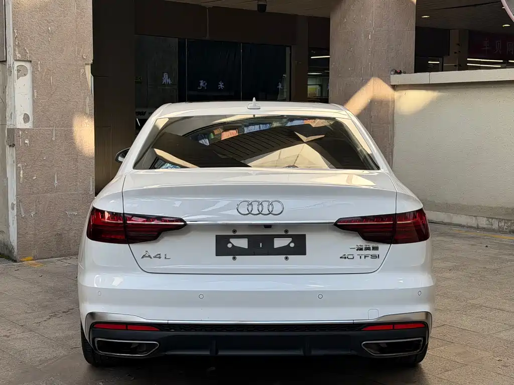 Audi A4L 2021 — фото 4