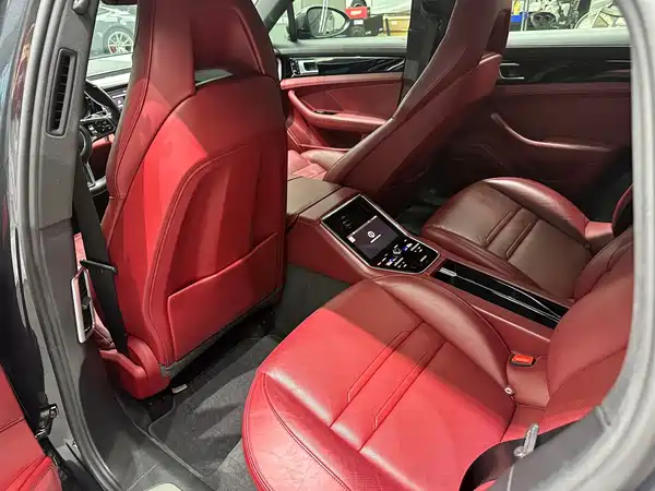 Porsche Panamera 2019