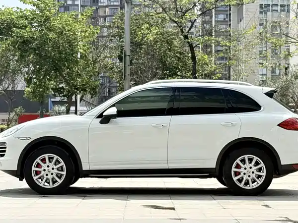 Porsche Cayenne 2011