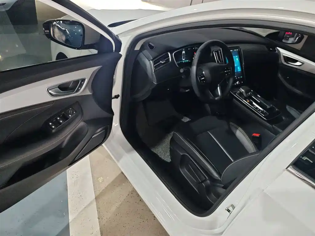 Roewe i6 MAX New Energy 2024 — фото 16