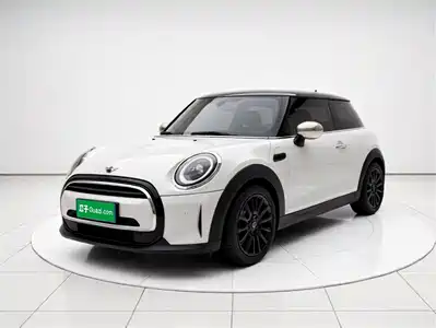 MINI MINI 2023