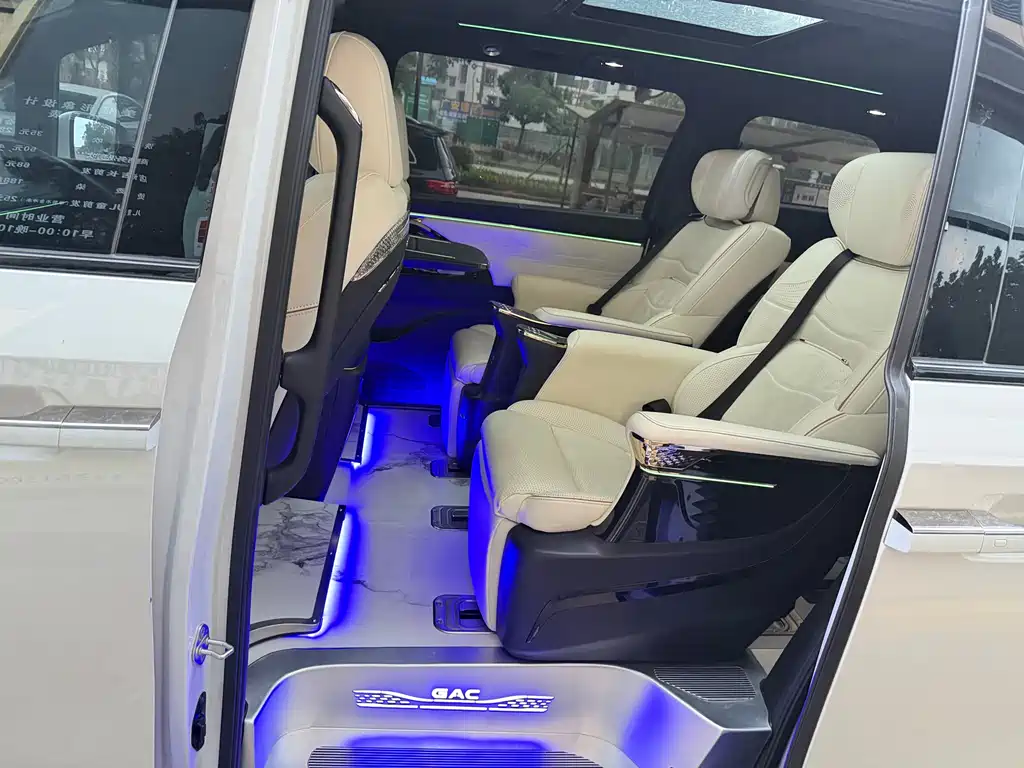 GAC Motor Trumpchi M8 2023 — фото 7