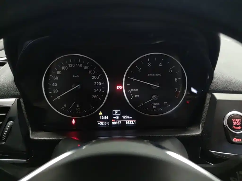 BMW 1 Series 2017 — фото 12