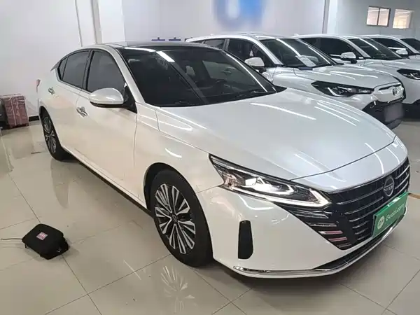 Nissan Teana 2023