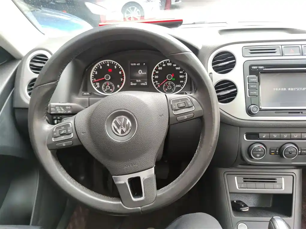 Volkswagen Tiguan 2016 — фото 10