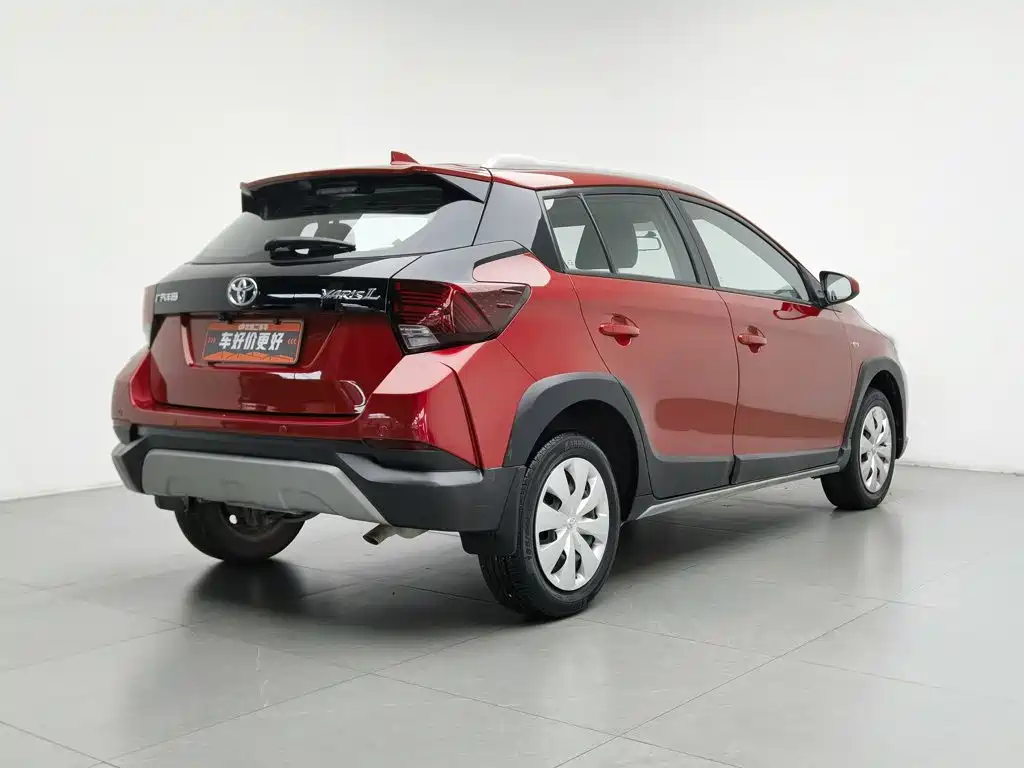 Toyota Yaris L 2022