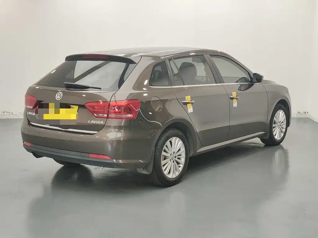 Volkswagen Gran Lavida 2015