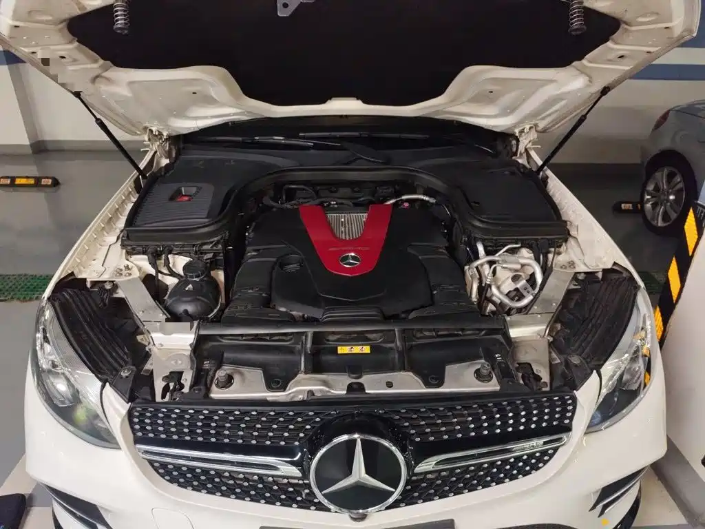 Mercedes-Benz GLC AMG 2019 — фото 11