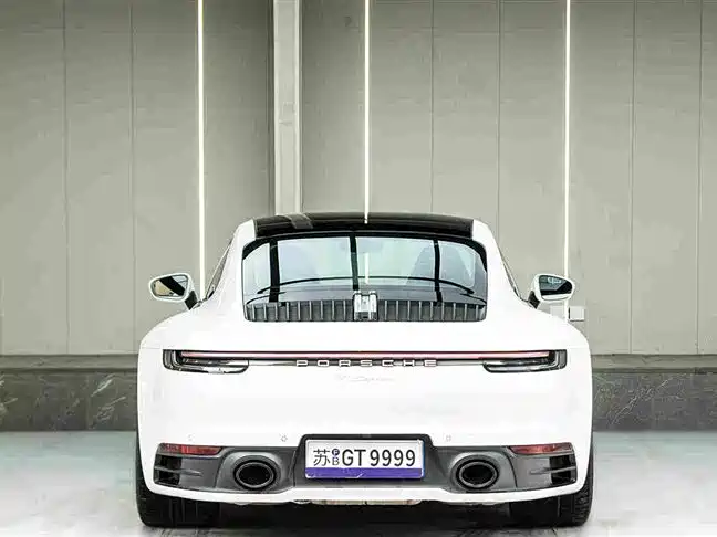 Porsche 911 2023