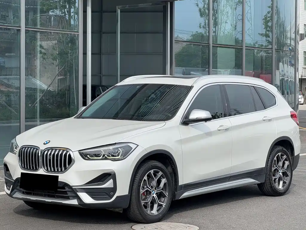 BMW X1 2019 — фото 1