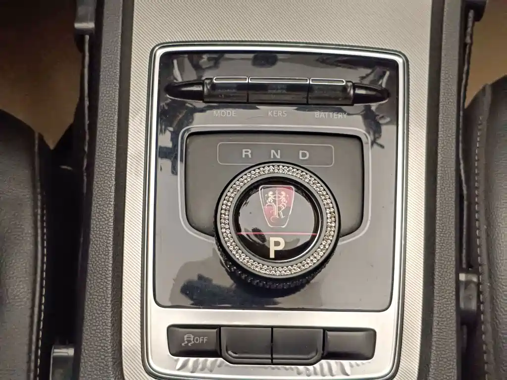 Roewe i6 New Energy 2018 — фото 16