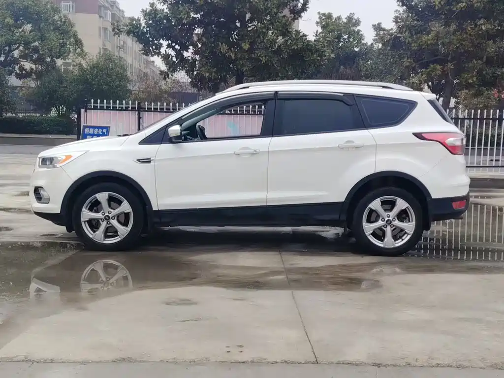 Ford Kuga 2017 — фото 3