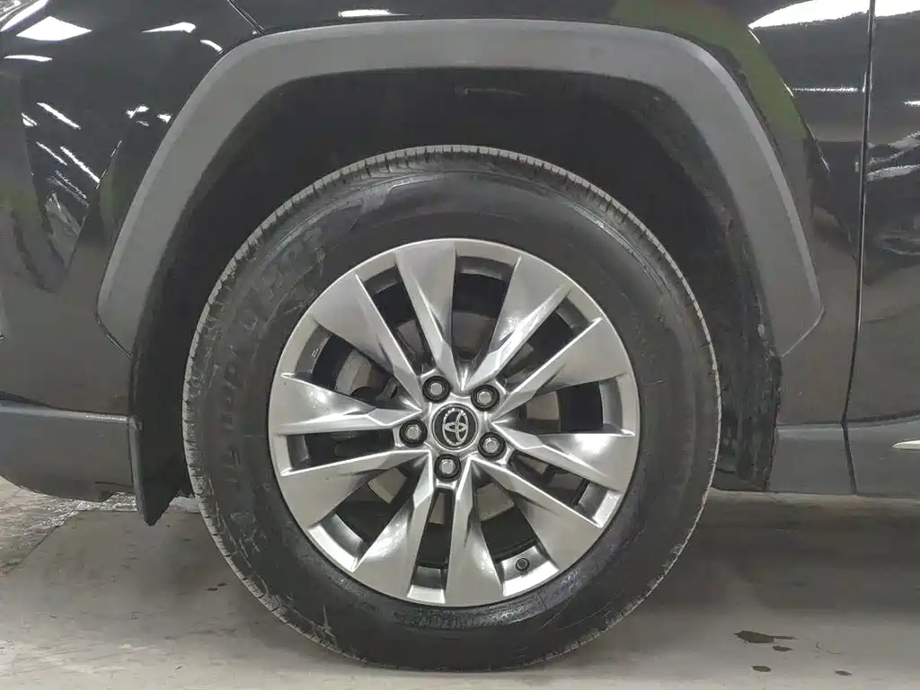 Toyota Wildlander 2021 — фото 13