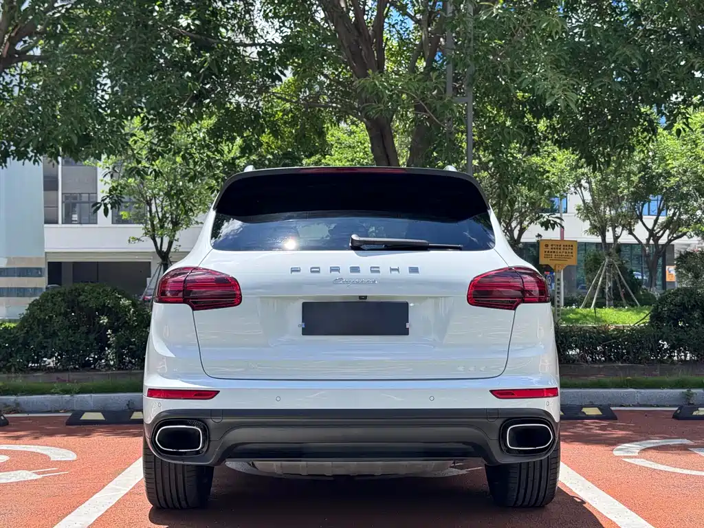 Porsche Cayenne 2015 — фото 8