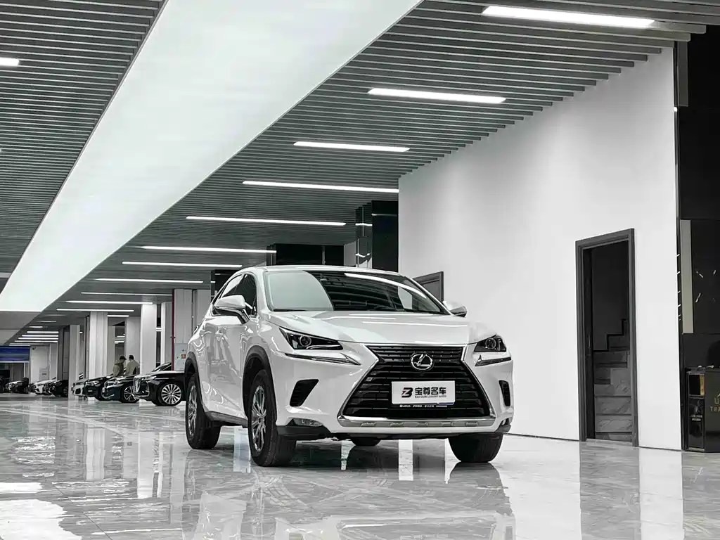 Lexus NX 2020