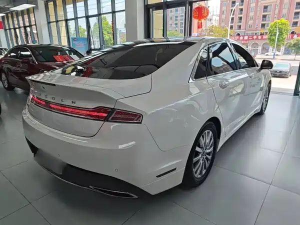 Lincoln MKZ 2018