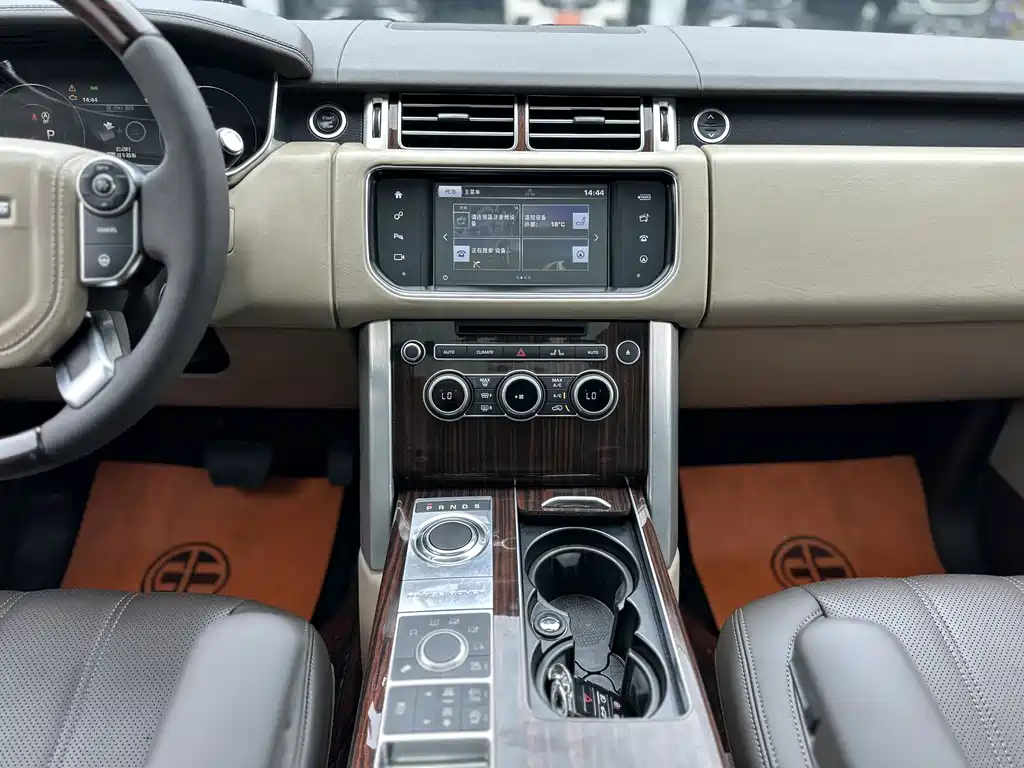 Land Rover Range Rover 2016 — фото 11