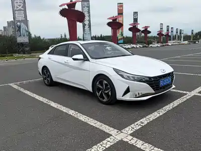 Hyundai Elantra 2022
