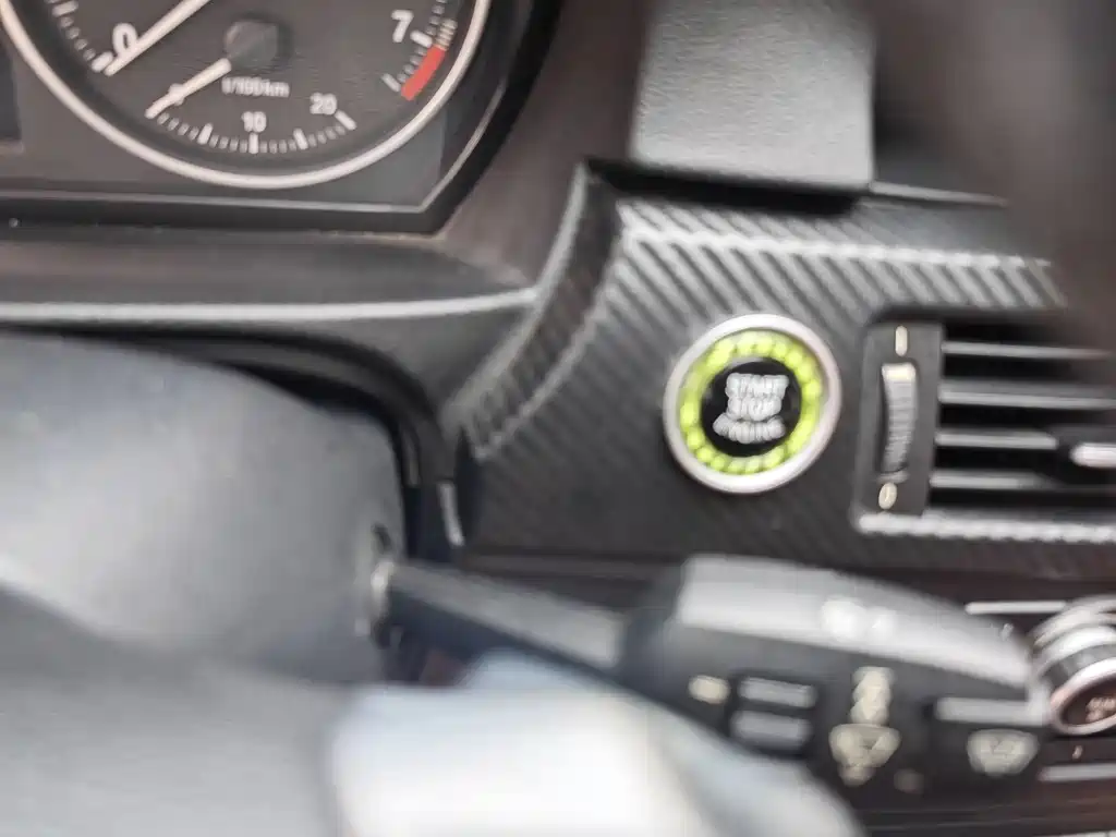 BMW 3 Series 2010 — фото 14