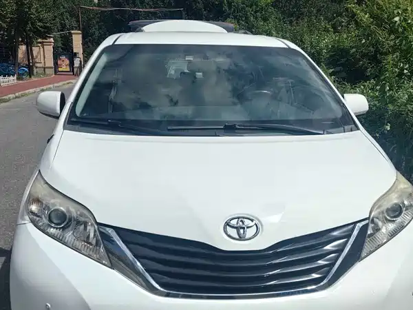 Toyota Sienna 2015