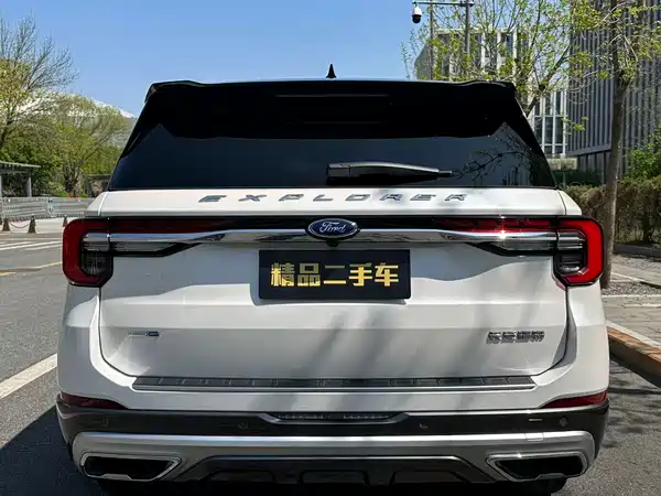 Ford Explorer 2023