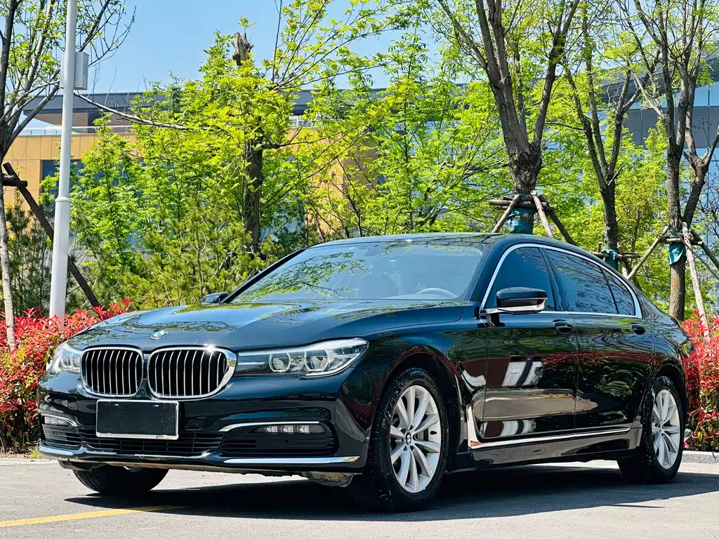 BMW 7 Series 2016 — фото 1