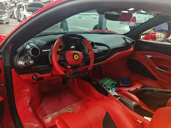Ferrari F8 2022
