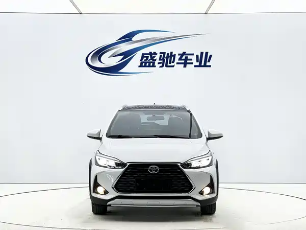 Toyota Yaris L 2022