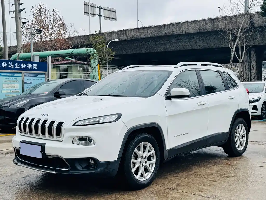 Jeep Cherokee 2018 — фото 1