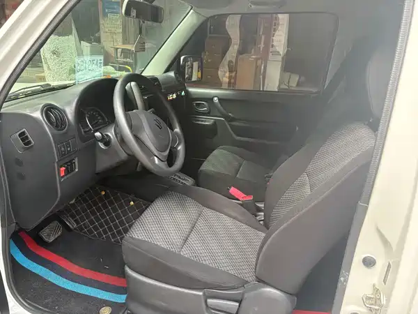Suzuki Jimny 2015